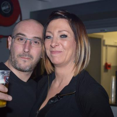 1 (19)
