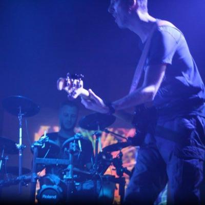 1 (9)